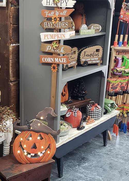 Festive decor, delicious jar goods, and more at the Appleberry Orchard's Farm Market